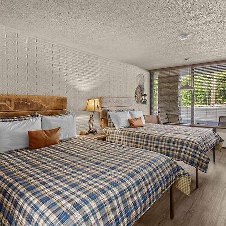 Stonegate Lodge 2 Queen Beds Fast Wifi 50" Tv Salt Water Pool Room #207 Eureka Springs Esterno foto